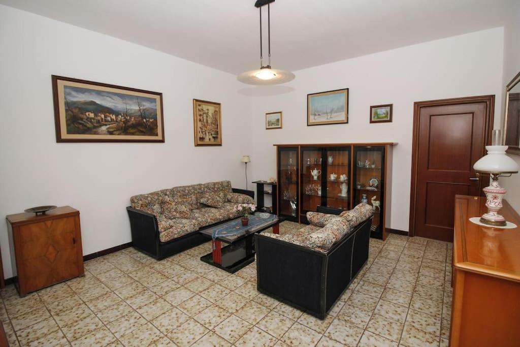 La Casa Di Carlo Apartamento SantʼAntìoco Exterior foto